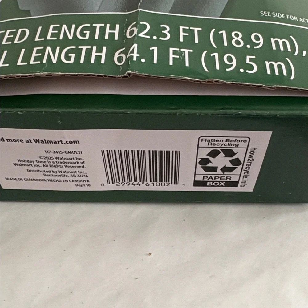 Holiday time 300 mini lights green wire 64 feet Multicolor LED String Lights new